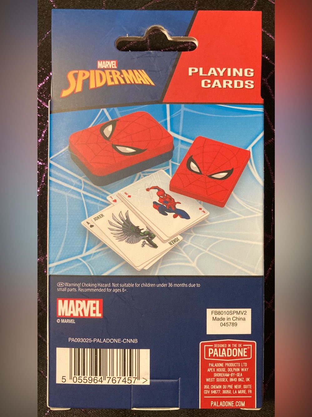 Spider-Man Playing Cards with Iconic Mask Graphics - Picture 4 of 4